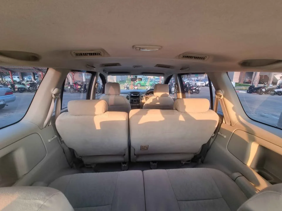 2011 Toyota Innova I 2