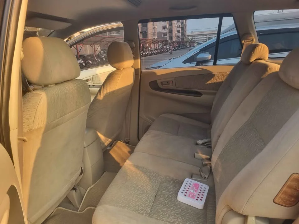 2011 Toyota Innova I 3