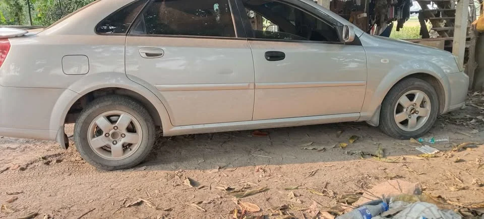 2004 Chevrolet Optra 2