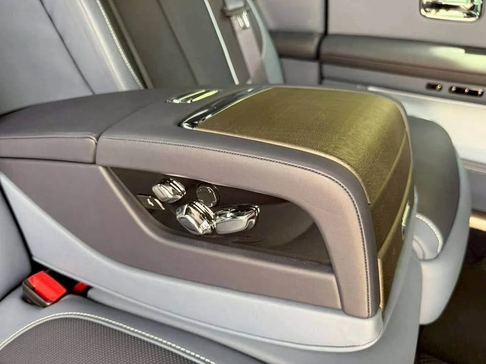 2025 Rolls-Royce Ghost II 3