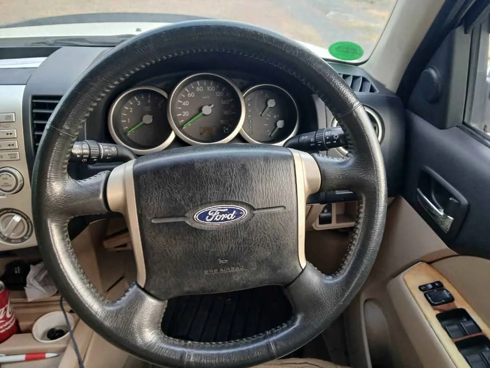 2009 Ford Everest I 3