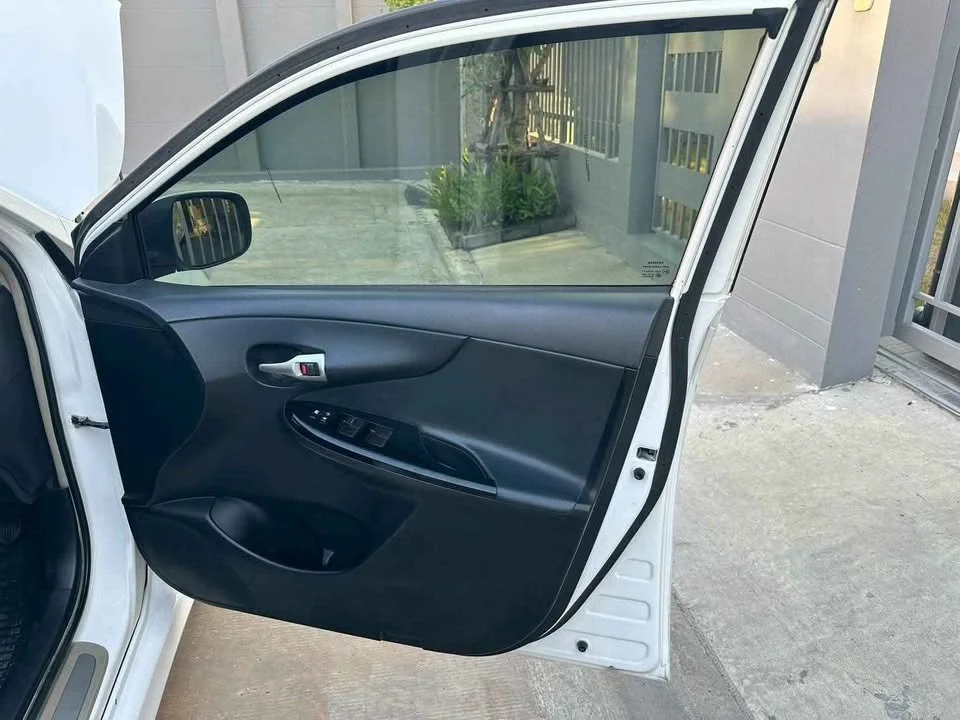 2013 Toyota Corolla Altis X (E140) 2