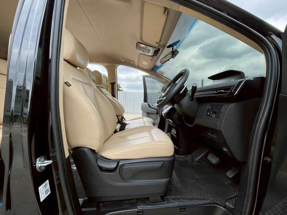 2023 Hyundai Staria US4 3