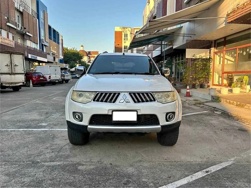 2009 Mitsubishi Pajero Sport II 3