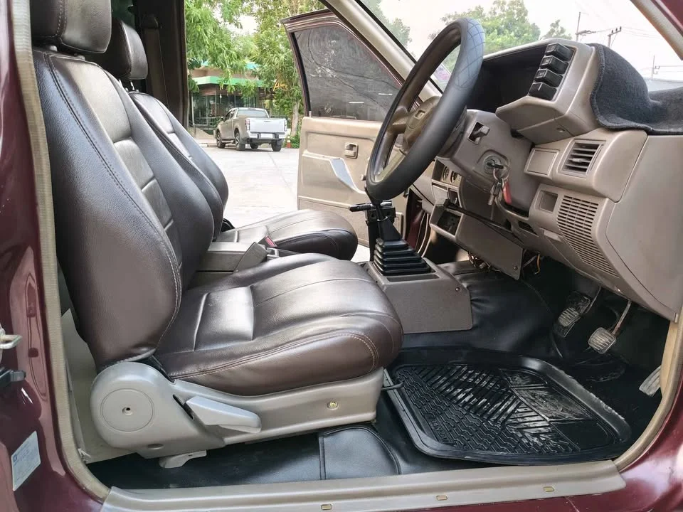 1995 Isuzu TFR III 3