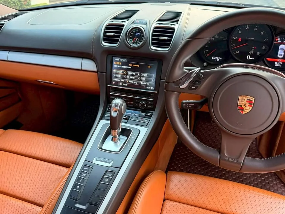 2013 Porsche Boxster and Cayman III 2