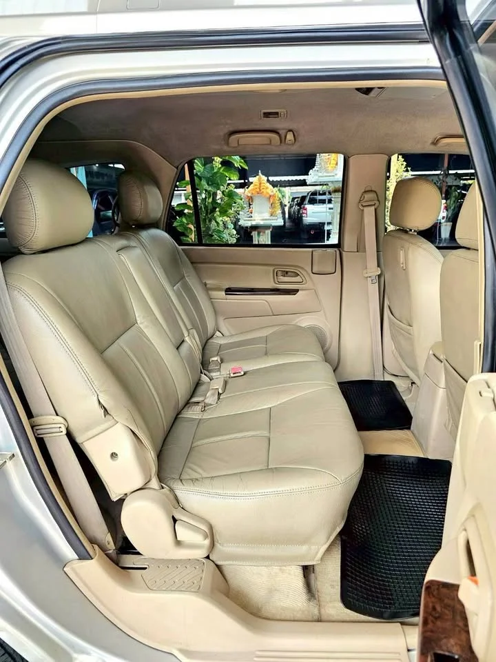 2007 Isuzu MU-7 2