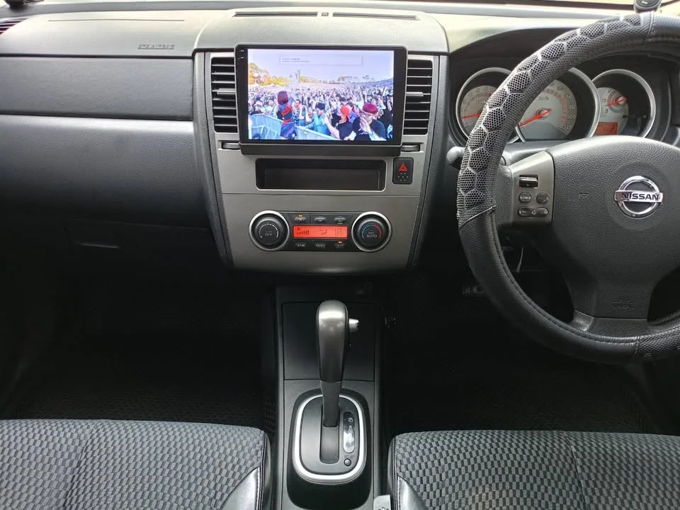 2011 Nissan Tiida I (C11) 3