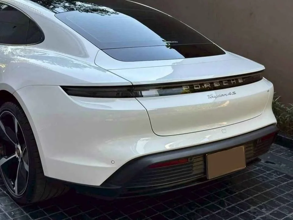 2021 Porsche Taycan 9J1 3