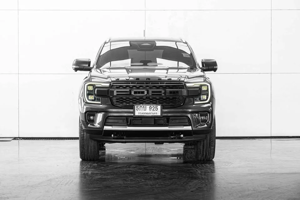 2023 Ford Everest III 2