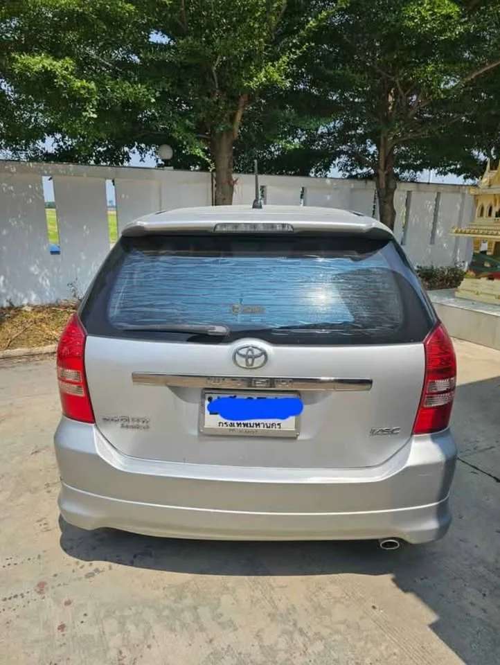 2004 Toyota Wish I 2