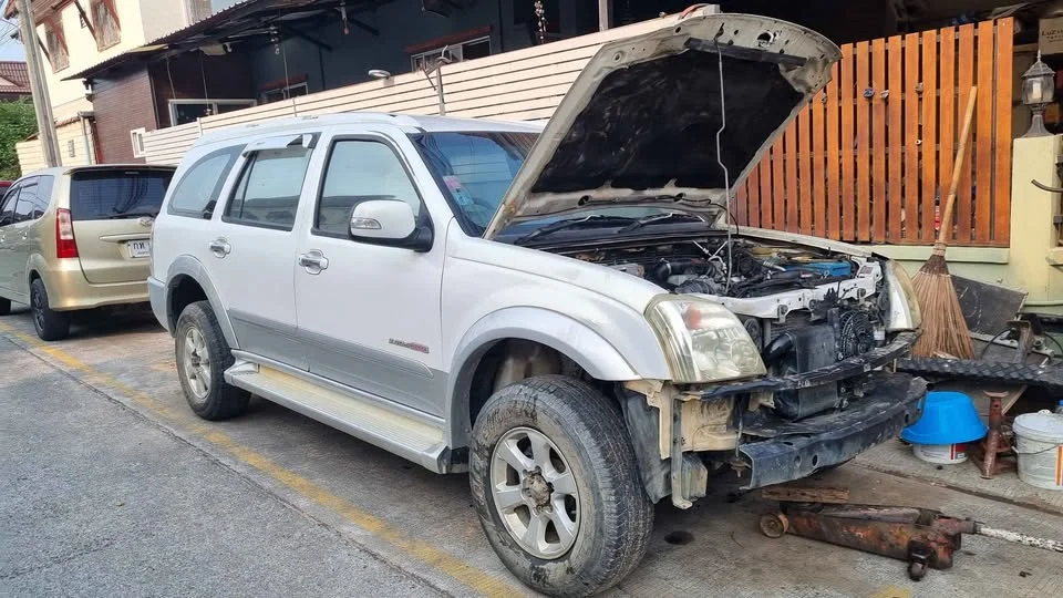 2006 Isuzu MU-7 3
