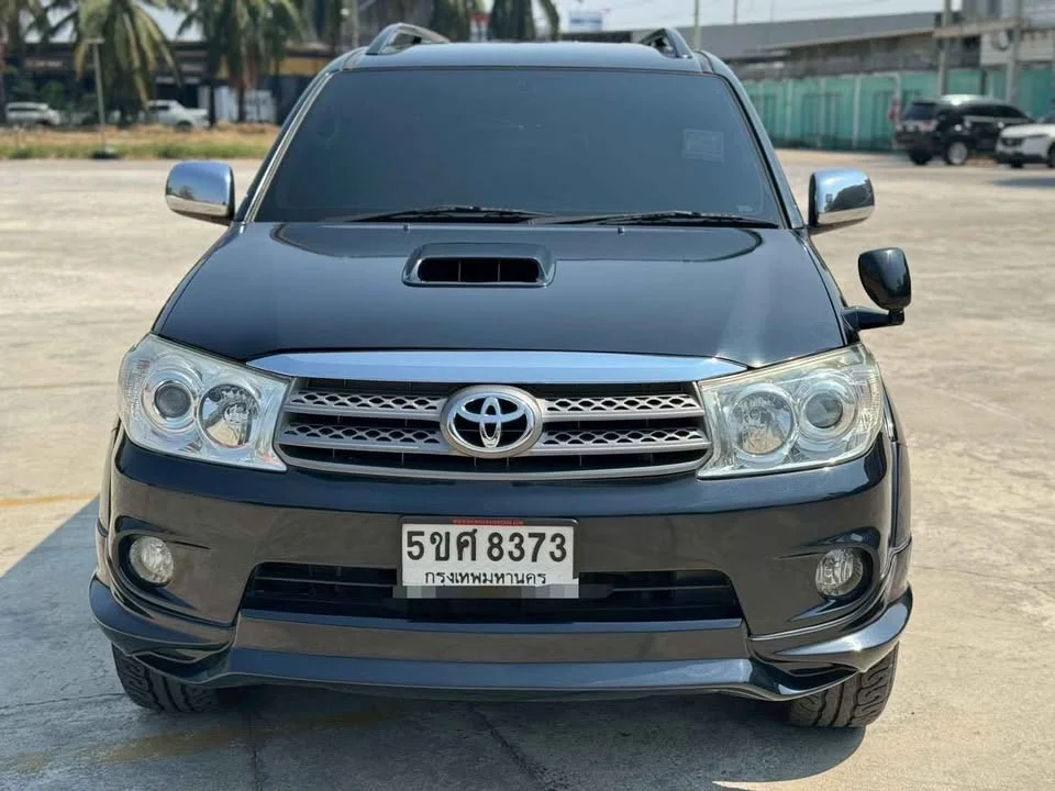 2010 Toyota Fortuner I 2