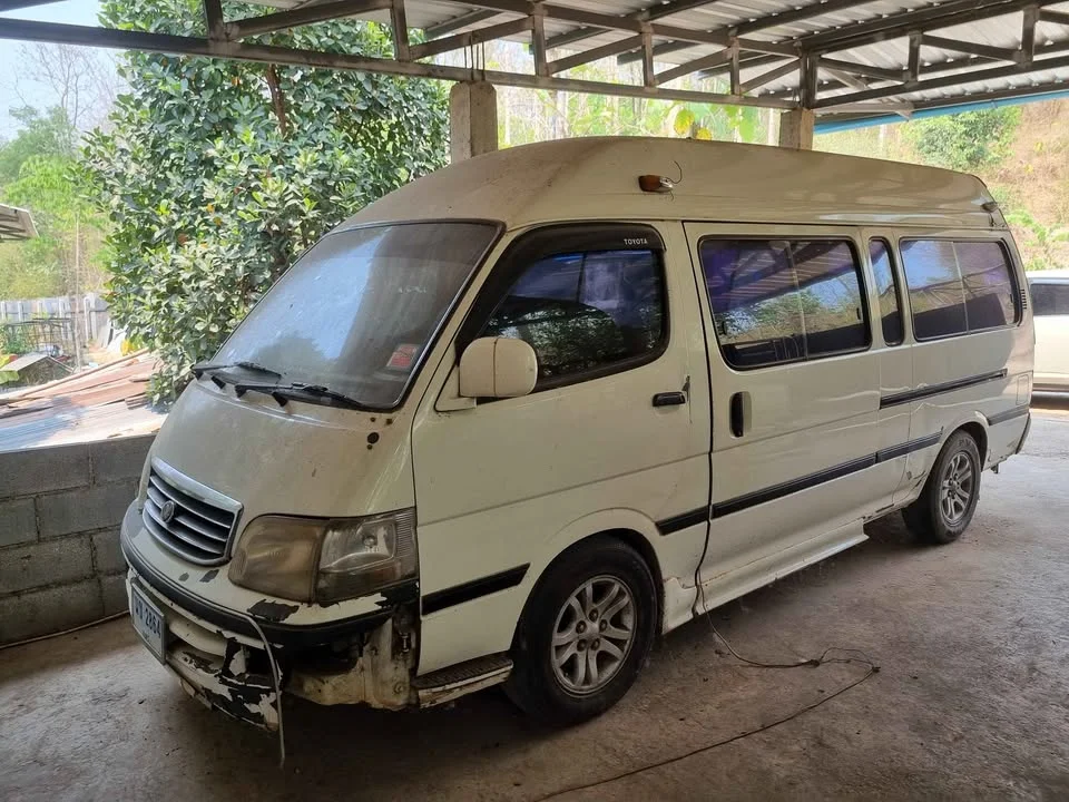 2000 Toyota Commuter IV (H100) 3
