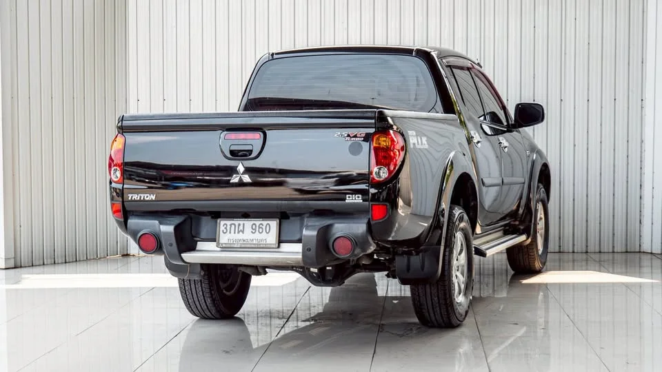 2014 Mitsubishi Triton IV 2
