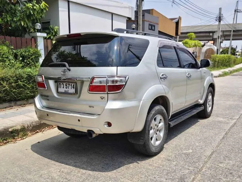 2008 Toyota Fortuner I 3