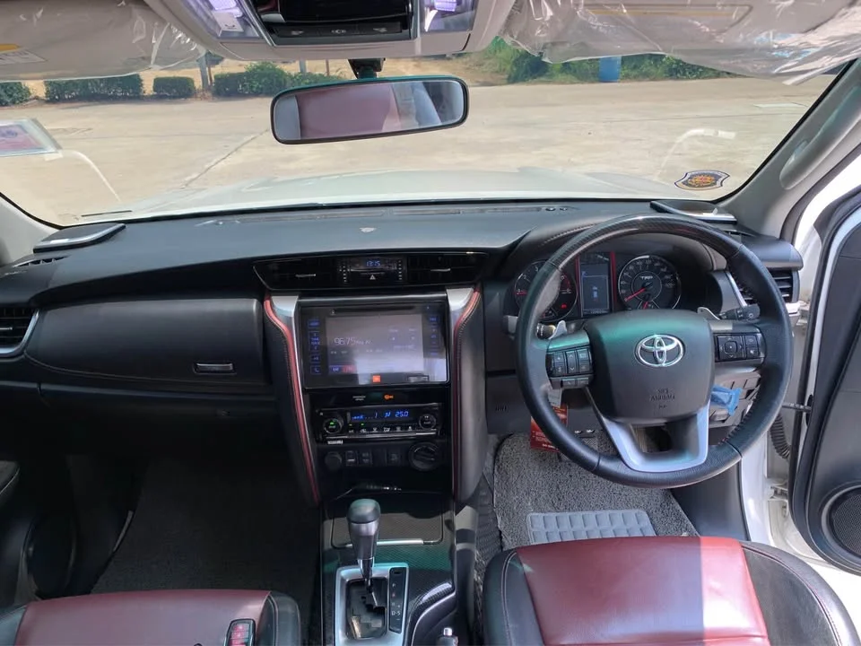 2020 Toyota Fortuner II 3
