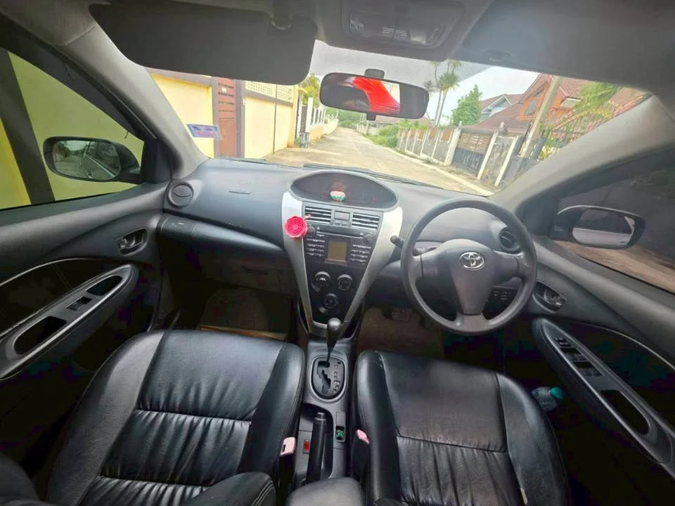 2010 Toyota Vios II 2