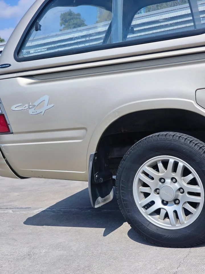 2001 Isuzu Faster Dragon Eyes III 3