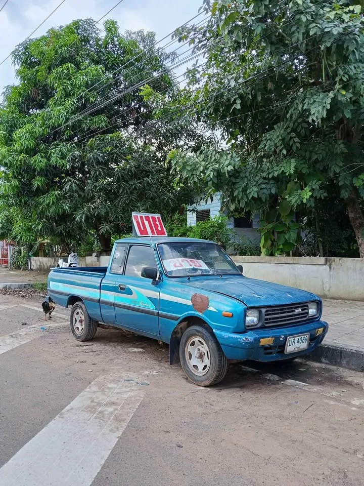1996 Mazda B-series (Familia) III 2