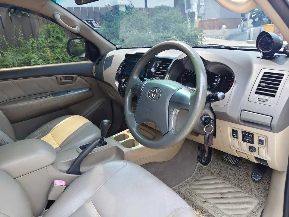 2012 Toyota Hilux VII 2