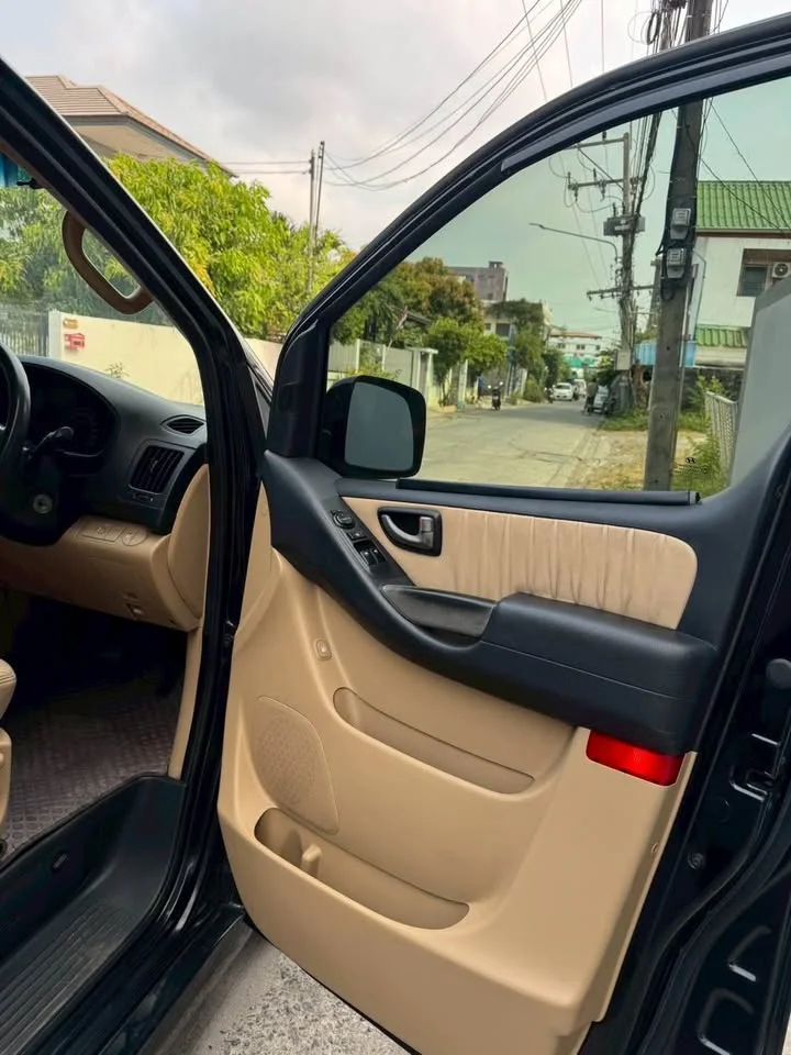 2011 Hyundai H-1 II 3