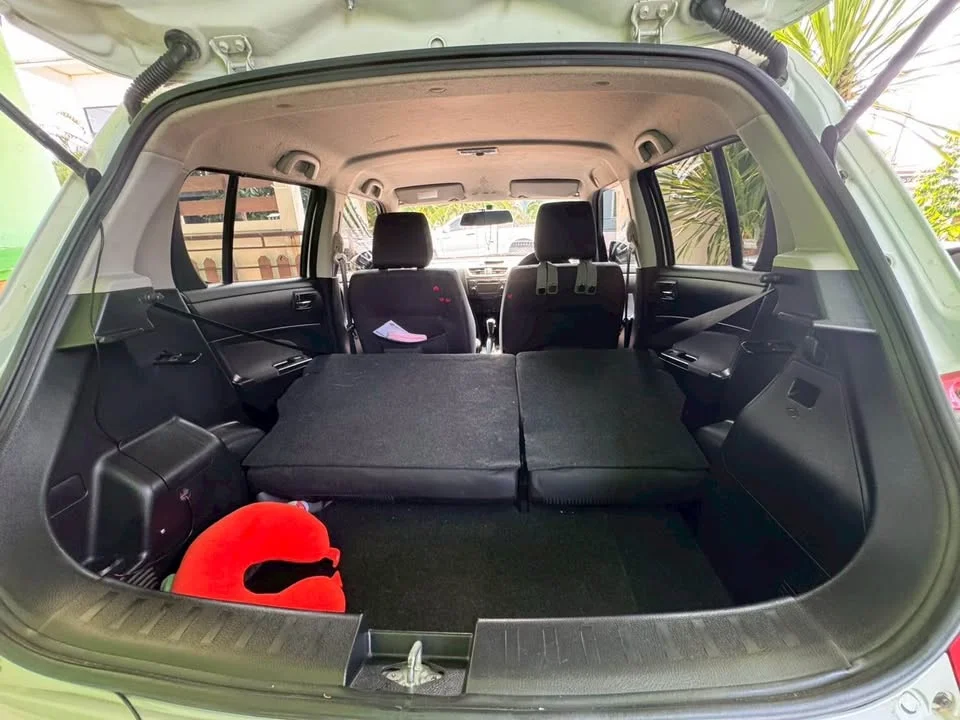 2012 Suzuki Swift II 3