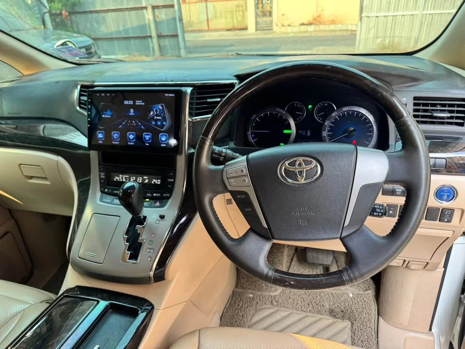 2013 Toyota Alphard, Vellfire II (AH20) 3