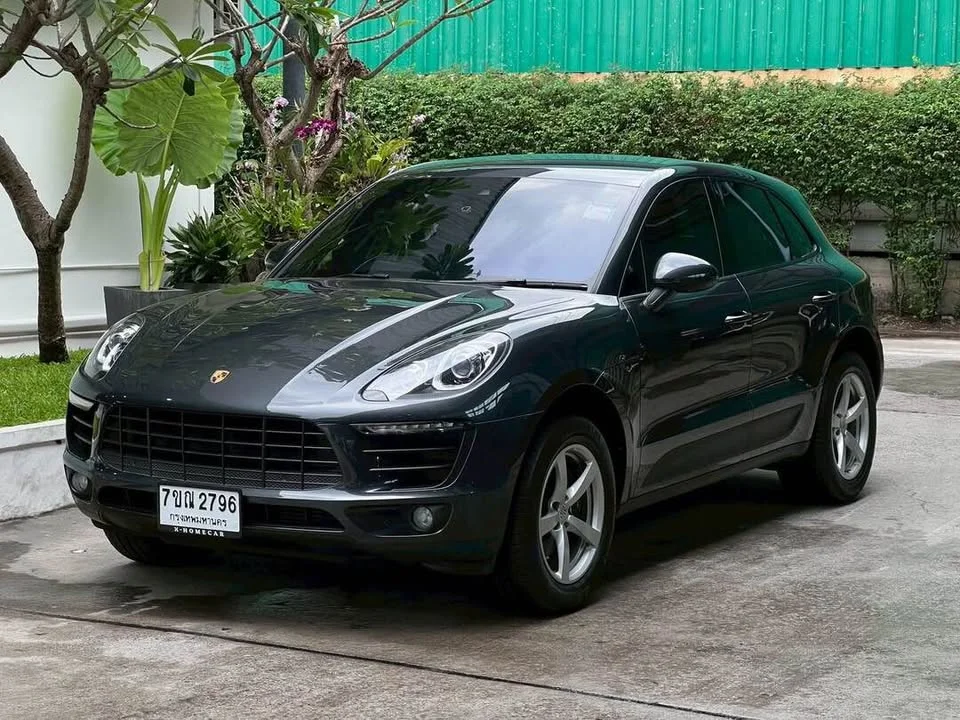 2017 Porsche Macan I 2