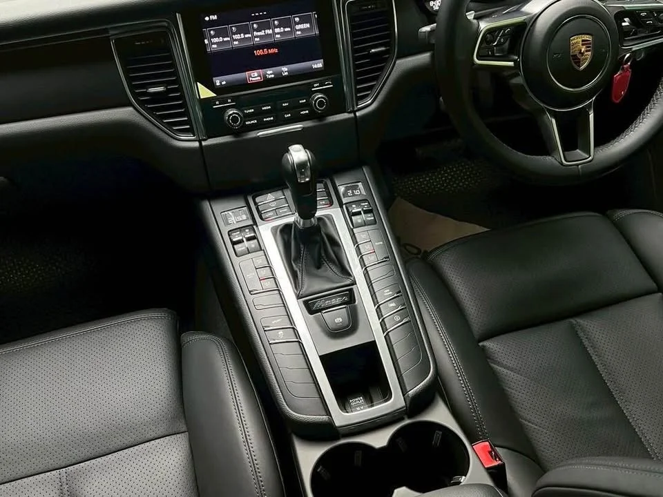 2017 Porsche Macan I 3