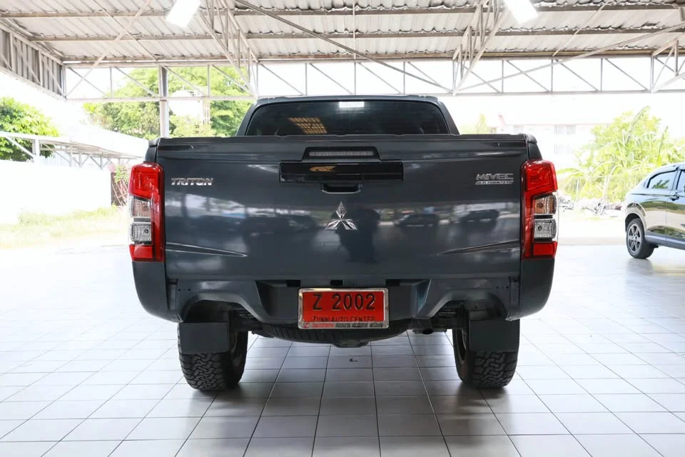2023 Mitsubishi Triton V 2
