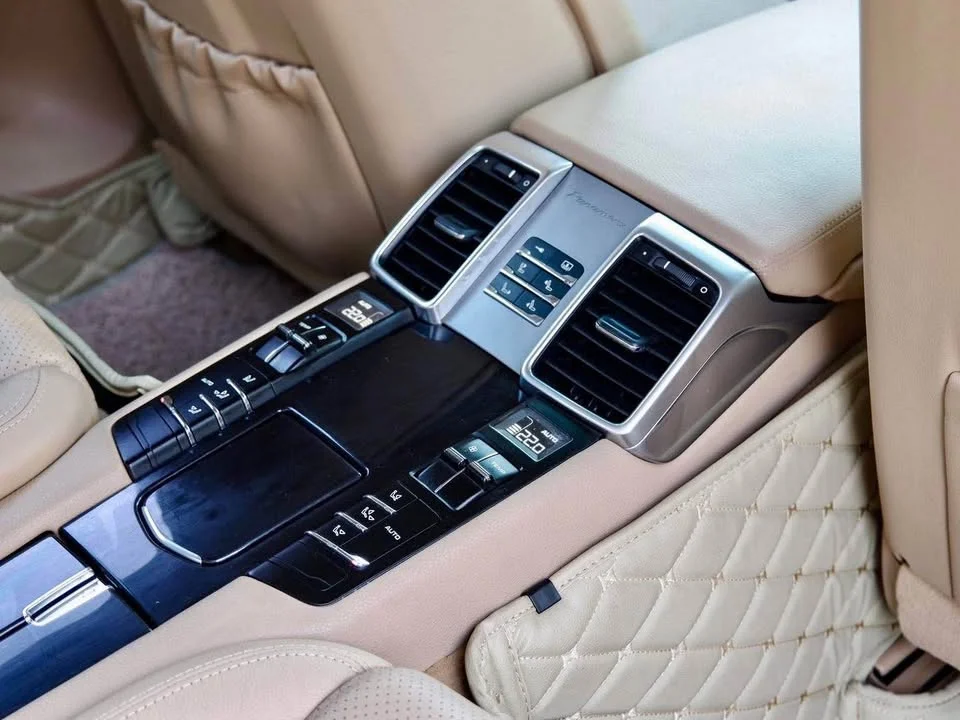 2011 Porsche Panamera I 2