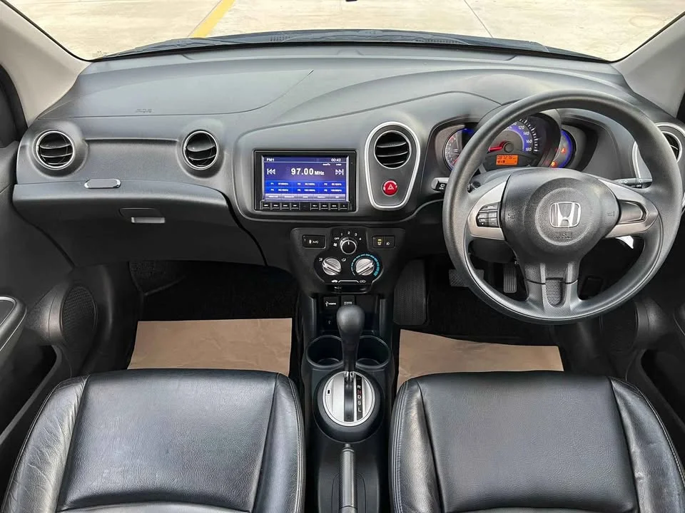2015 Honda Mobilio II 3