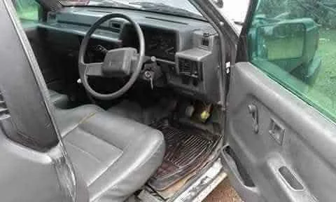 Mitsubishi Triton II 3