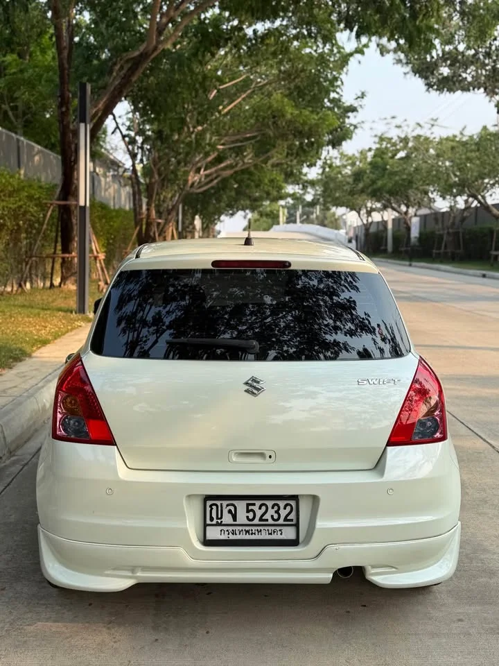 2010 Suzuki Swift I 3