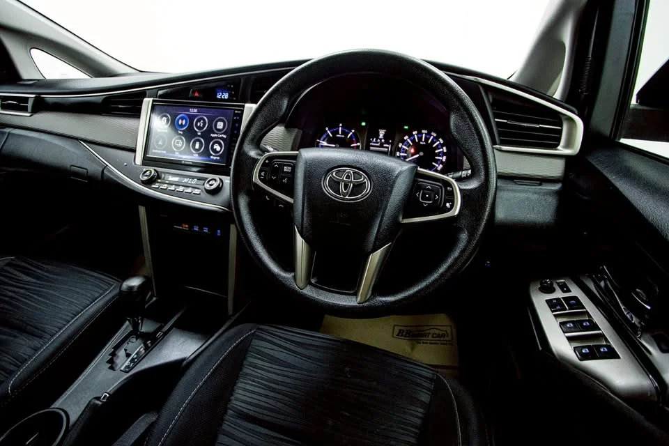 2021 Toyota Innova II 2