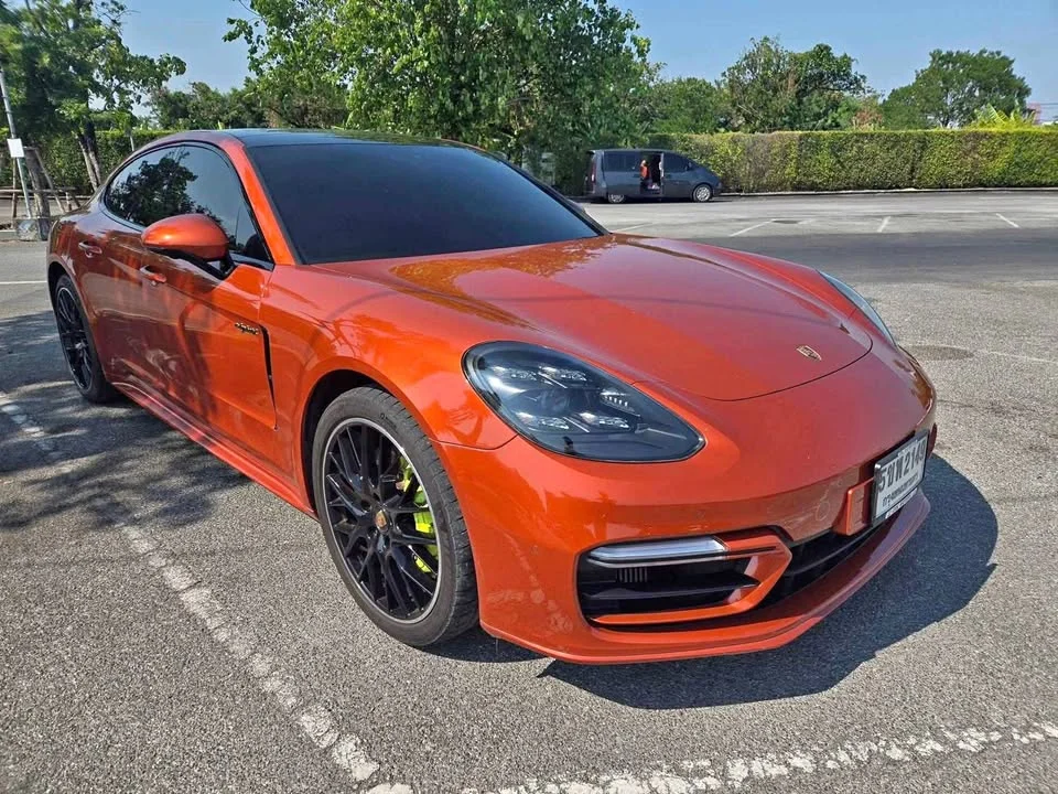2023 Porsche Panamera II 2