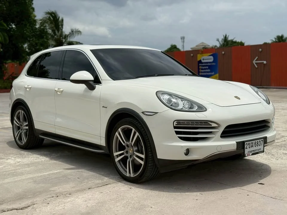2011 Porsche Cayenne II 3