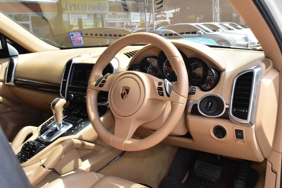 2011 Porsche Cayenne II 2