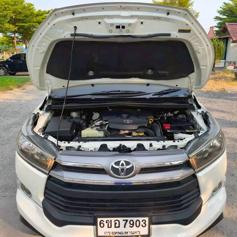 2018 Toyota Innova II 2