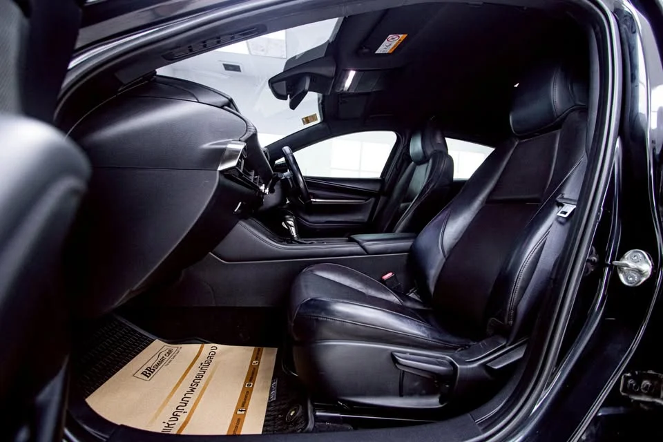 2020 Mazda 3 IV 3