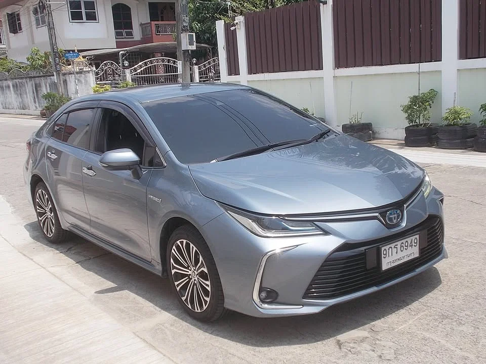2019 Toyota Corolla Altis XII (E210) 3