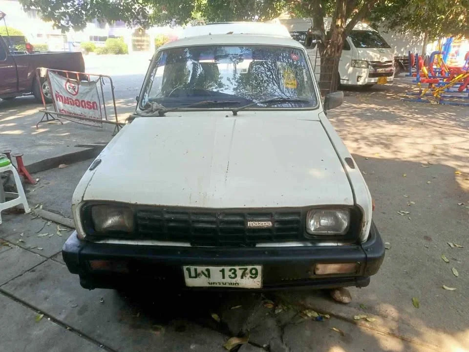 1990 Mazda B-series (Familia) III 3