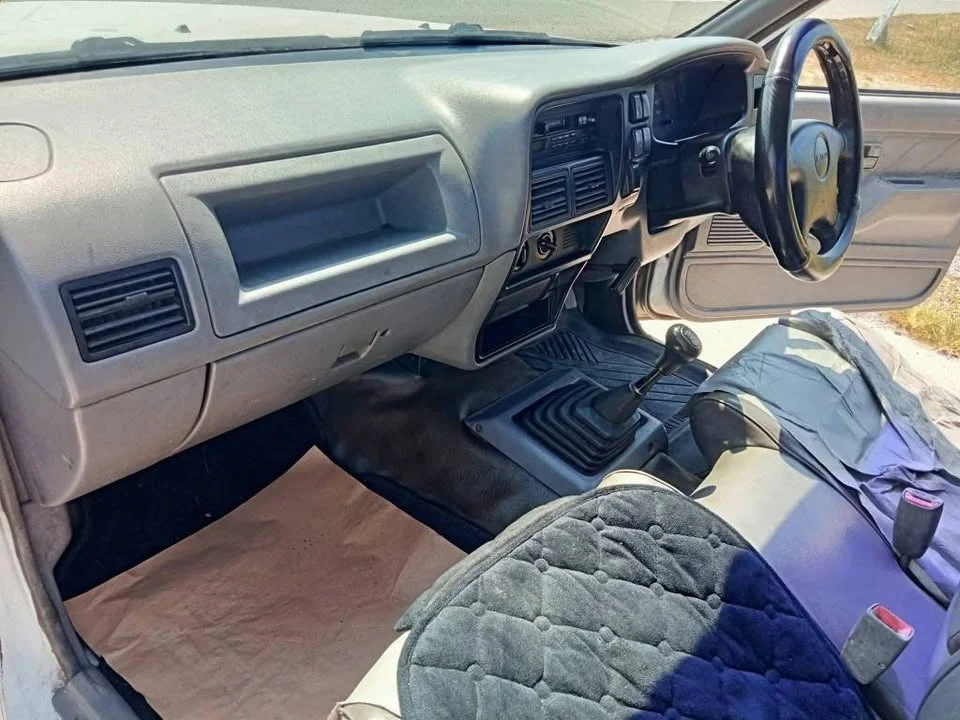 2001 Isuzu Faster Dragon Eyes III 2