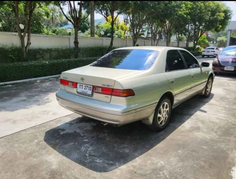 1999 Toyota Camry IV (XV20) 3
