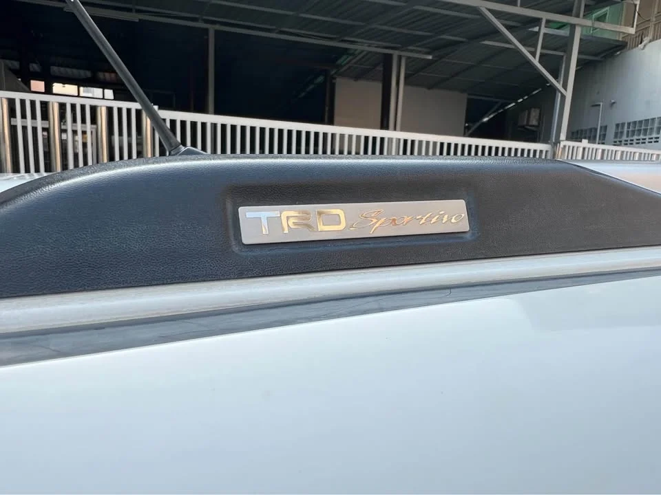 2016 Toyota Yaris III 3