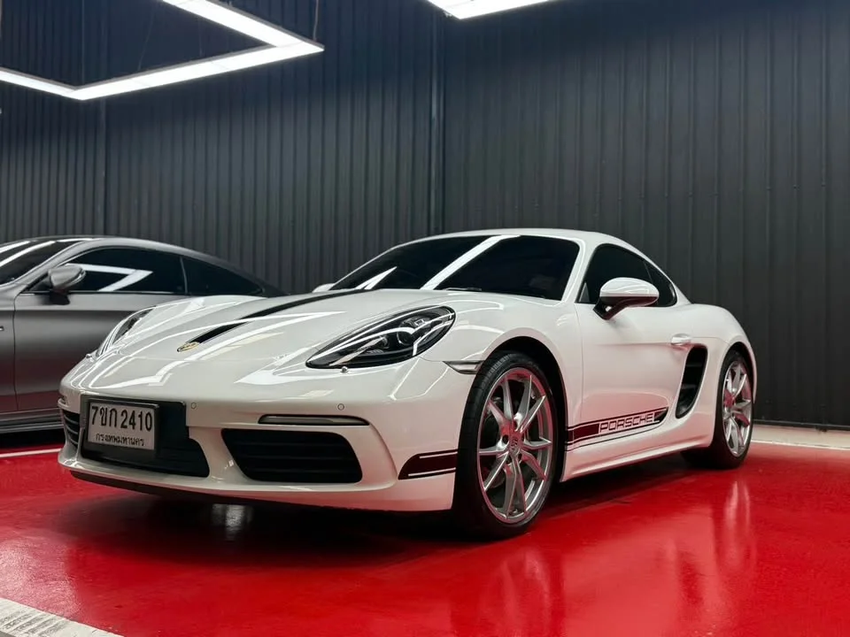 2017 Porsche 718 Boxster and Cayman IV 2