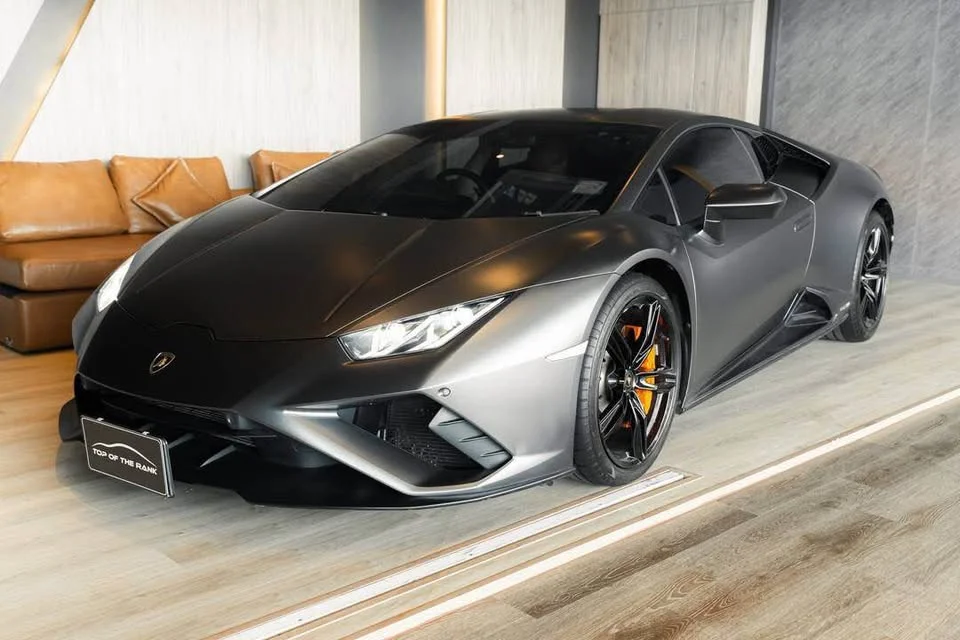 2022 Lamborghini Huracan 2