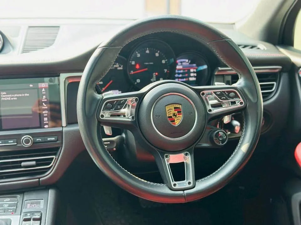 2021 Porsche Macan I 3