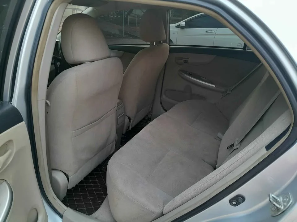 2012 Toyota Corolla Altis X (E140) 2